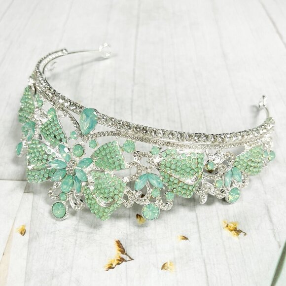 Lime Green Crown, Royal Princess Tiara, Silver Gemstone Crown, Quinceanera Tiara - Picture 8 of 10